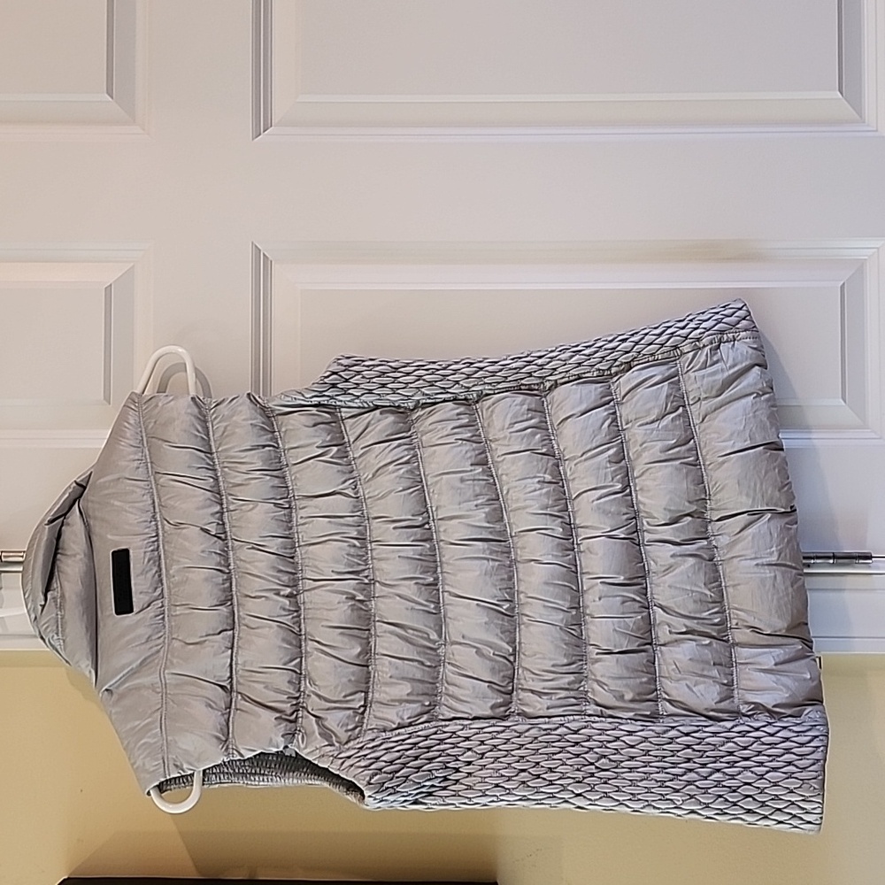 Vest - Picture 4 of 4